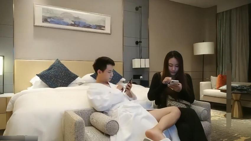酒店约操丰满外围小姐姐，激情口爆，直插蜜穴_ title=_酒店约操丰满外围小姐姐，激情口爆，直插蜜穴